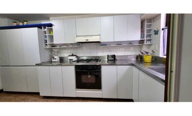 VENDO CASA LOMA ESCOBERO ENVIGADO 2 ALCOBAS 5 BAÑOS BIBLIOTECA TERRAZA