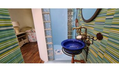 VENDO CASA LOMA ESCOBERO ENVIGADO 2 ALCOBAS 5 BAÑOS BIBLIOTECA TERRAZA