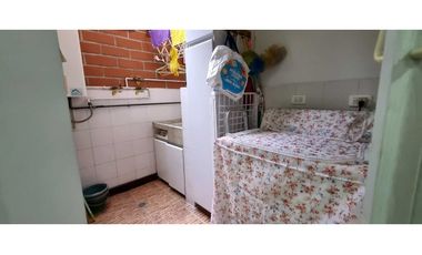 VENDO CASA LOMA ESCOBERO ENVIGADO 2 ALCOBAS 5 BAÑOS BIBLIOTECA TERRAZA