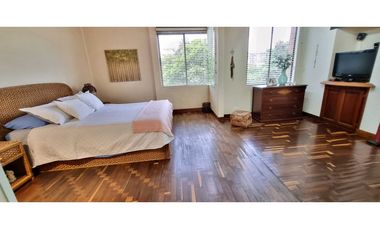 VENDO CASA LOMA ESCOBERO ENVIGADO 2 ALCOBAS 5 BAÑOS BIBLIOTECA TERRAZA