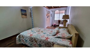 VENDO CASA LOMA ESCOBERO ENVIGADO 2 ALCOBAS 5 BAÑOS BIBLIOTECA TERRAZA