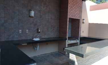 Hermosa Quinta en Venta, en centro de San Nicolás de los Garza, N. L.