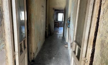 Terreno en  Adrogue con casa a demoler