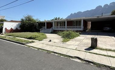 CASA EN VENTA PARA REMODERLAR EN ZONA DEL VALLE