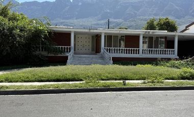 CASA EN VENTA PARA REMODERLAR EN ZONA DEL VALLE