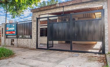 Casa con fondo libre