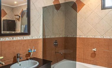 Casa con fondo libre