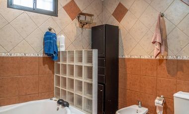 Casa con fondo libre