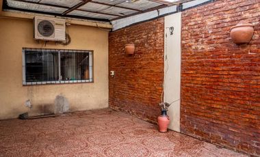 Casa con fondo libre