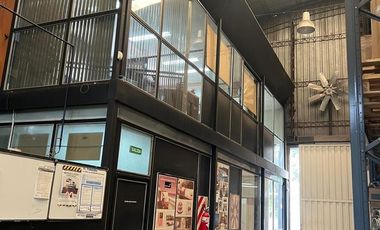 Nave Industrial en el ramal tigre