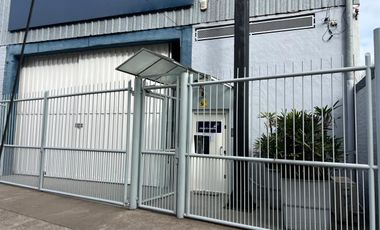 Nave Industrial en el ramal tigre