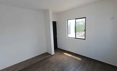 Casa en Venta en Esquina en Esmeralda Residencial