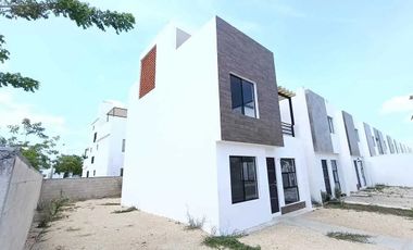 Casa en Venta en Esquina en Esmeralda Residencial