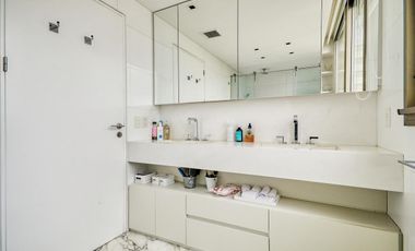 4 Ambientes con dep, 2 cocheras, baulera, seguridad y amenities.  Palermo!!