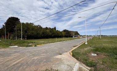 Terreno en  barrio abierto Monte Sauzalito