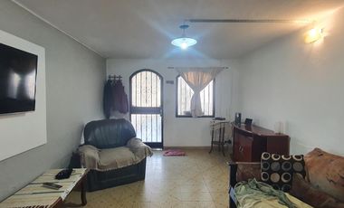 SE VENDE casa en Rio Ceballos! A pocas cuadras del Centro!!