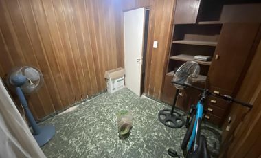 VENTA CHALET DE 4 DORMITORIOS CON 1.000M2 A RECICLAR