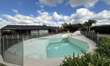 OPORTUNIDAD DE NEGOCIO Casa Quinta con pileta y jardin Ideal ALQUILER EVENTOS