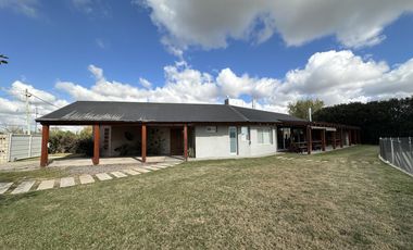 OPORTUNIDAD DE NEGOCIO Casa Quinta con pileta y jardin Ideal ALQUILER EVENTOS