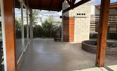 OPORTUNIDAD DE NEGOCIO Casa Quinta con pileta y jardin Ideal ALQUILER EVENTOS