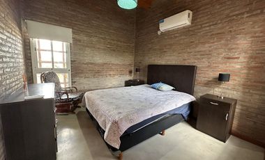 OPORTUNIDAD DE NEGOCIO Casa Quinta con pileta y jardin Ideal ALQUILER EVENTOS