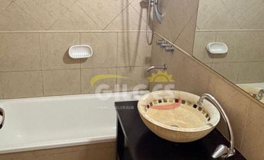 Alquiler de Departamento 3 Ambientes  en Ramos Mejia  Con Cocherta descubierta  Muy buena ubicación