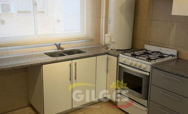 Alquiler de Departamento 3 Ambientes  en Ramos Mejia  Con Cocherta descubierta  Muy buena ubicación