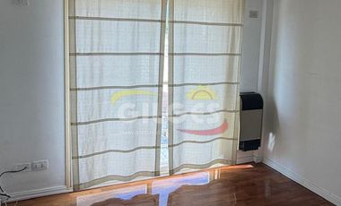 Alquiler de Departamento 3 Ambientes  en Ramos Mejia  Con Cocherta descubierta  Muy buena ubicación