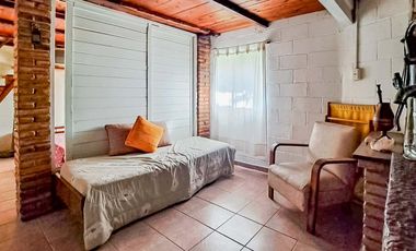 VENTA | PERMUTA - Casa 2 dormitorios con pileta mas comodín - Andino.