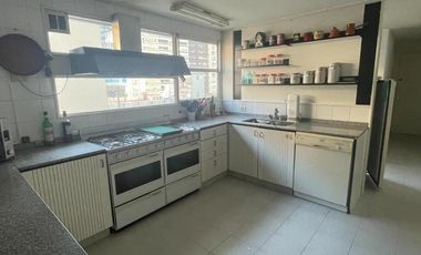 4 ambientes con dependencia y cocheras - Coronel Diaz 2100