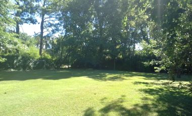 Terreno de 1800 m2 compuesto por 6 lotes