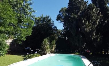 Terreno de 1800 m2 compuesto por 6 lotes