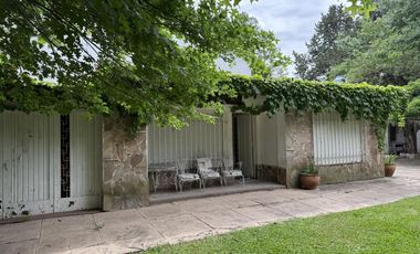 Terreno de 1800 m2 compuesto por 6 lotes