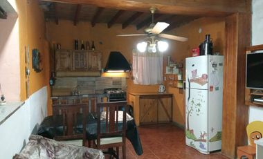 Casa en  Calle 1422 n°1175 Barrio san francisco chico entre 1421 y 1423