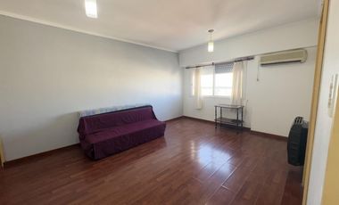 Departamento en  1 de mayo 13-04