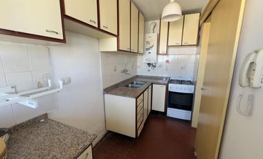 Departamento en  1 de mayo 13-04