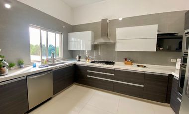 Residencia en Venta Portal del Huajuco, Carretera Nacional