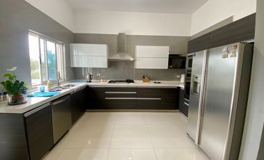 Residencia en Venta Portal del Huajuco, Carretera Nacional
