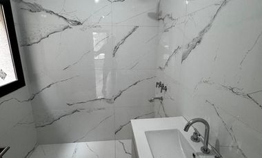 Casa en  J. Maistegui 2826 – 2 dorms – Funes