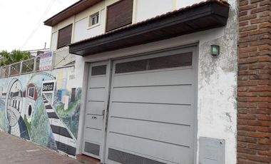 Departamento 3 ambientes con cochera descubierta - Banfield Este