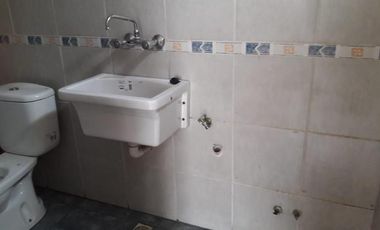 Departamento 3 ambientes con cochera descubierta - Banfield Este