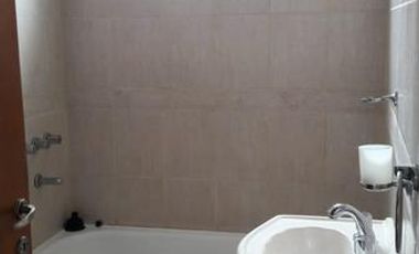 Departamento 3 ambientes con cochera descubierta - Banfield Este