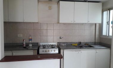 Departamento 3 ambientes con cochera descubierta - Banfield Este