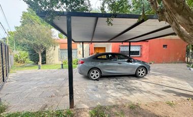 Casa de tres dormitorios en Ibarlucea c gran Lote