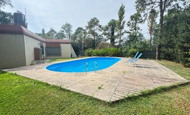 Casa de tres dormitorios en Ibarlucea c gran Lote