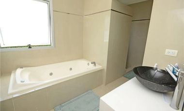 Casa en Fincas de Iraola II