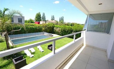 Casa en Fincas de Iraola II