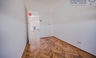 Departamento de 3 ambientes muy luminoso con balcón al frente.