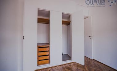 Departamento de 3 ambientes muy luminoso con balcón al frente.