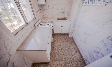 Departamento de 3 ambientes muy luminoso con balcón al frente.